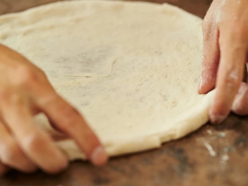 Cum sa faci cea mai buna pizza in casa: aluat pufos si rapid