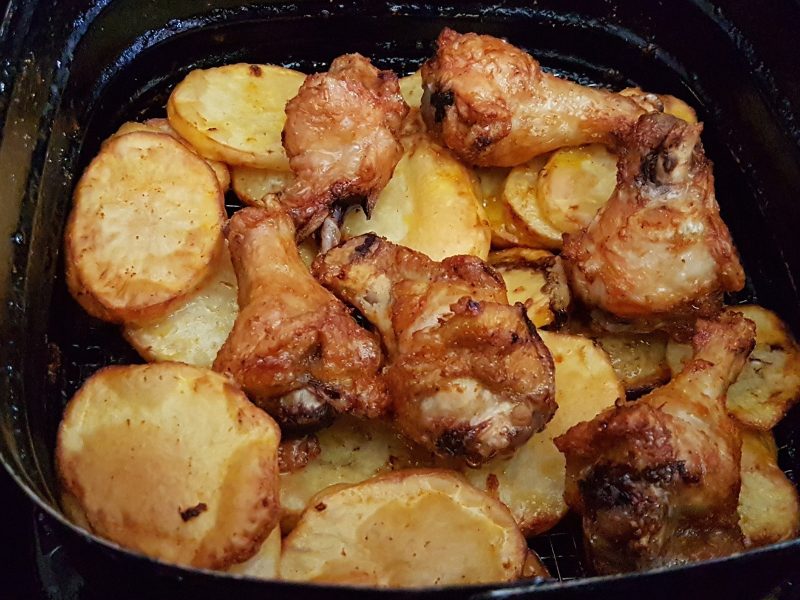 Pui la airfryer: 5 retete rapide, simple si gustoase